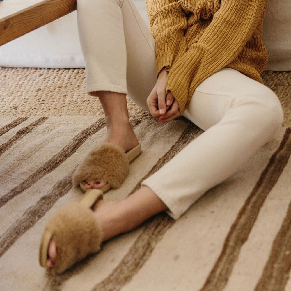 NEW Jenni Kayne Shearling Slide Sandals In Natural 37 / US 7​​​​